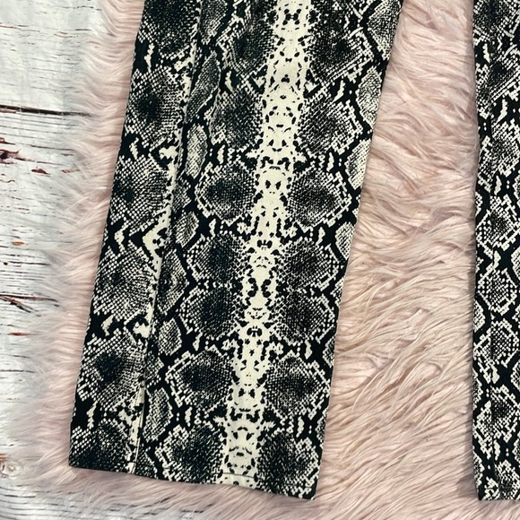 VEDA Snake Print High Rise Bootcut Pants in Black White - Picture 3 of 10